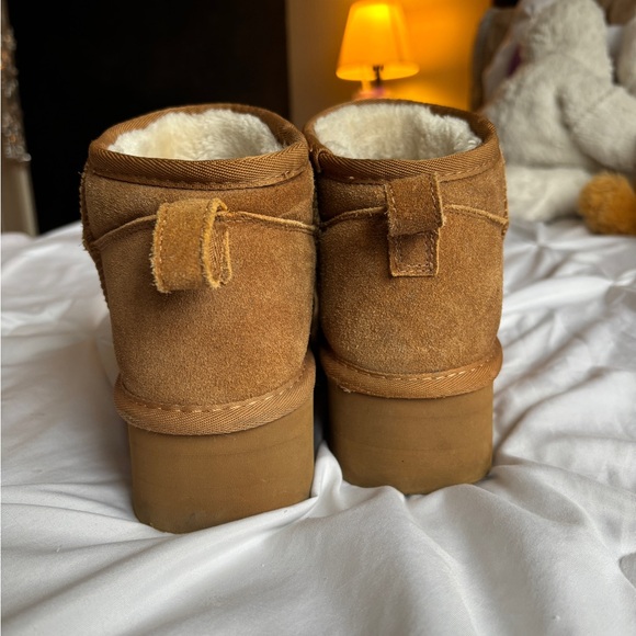 mini platform faux uggs - Picture 5 of 6